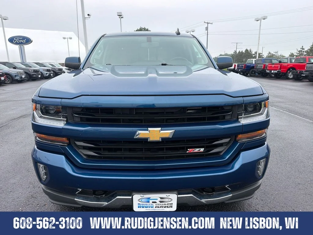 Used 2018 Blue Chevrolet LT image 8