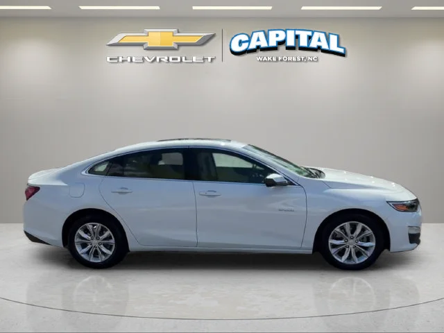 Used 2019 SUMMIT WHITE Chevrolet LT image 6
