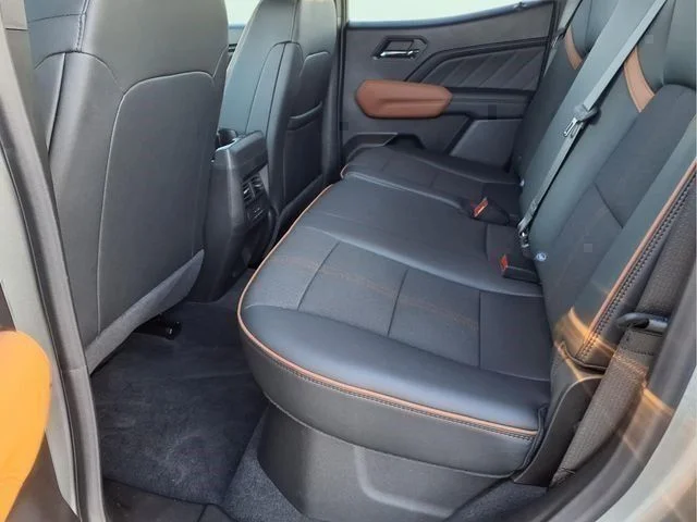 Used 2025 Silver GMC AT4 image 17
