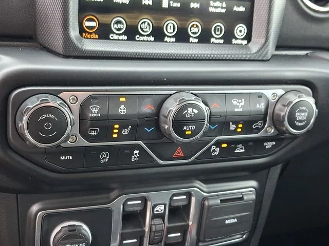 Used 2022 Gray Jeep Overland image 13