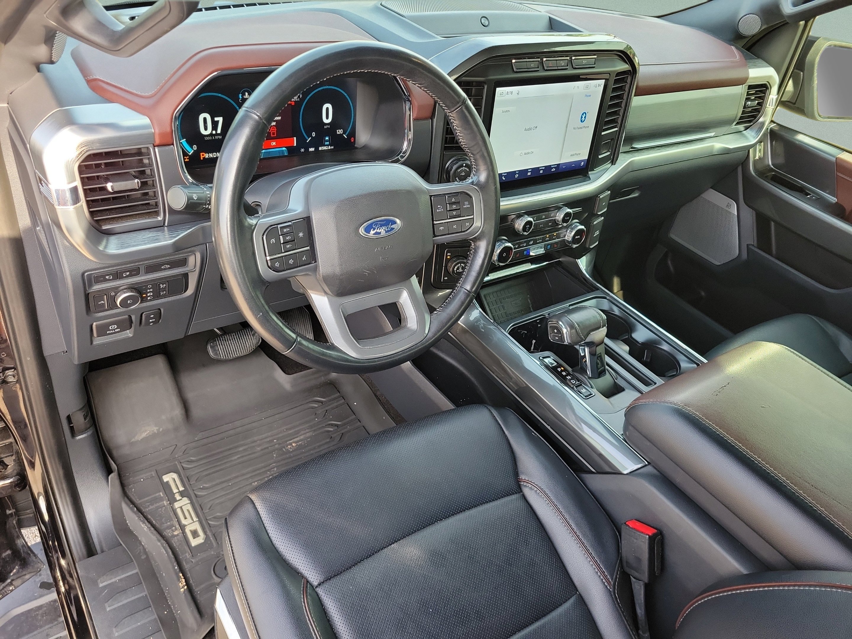 Used 2022 Black Metallic Ford Lariat image 8