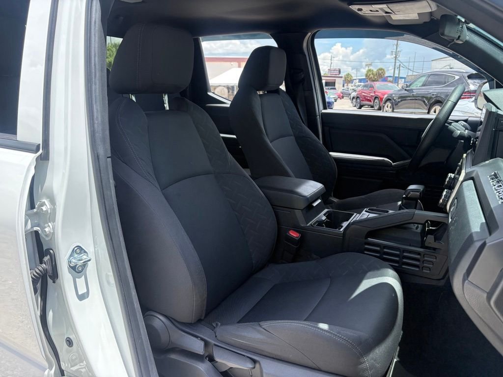 2025 Toyota Tacoma SR - Photo 16
