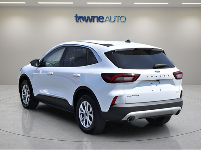 Used 2023 White Ford Active image 5