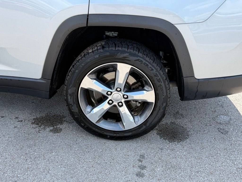 Used 2021 Silver Zynith Jeep Limited image 23