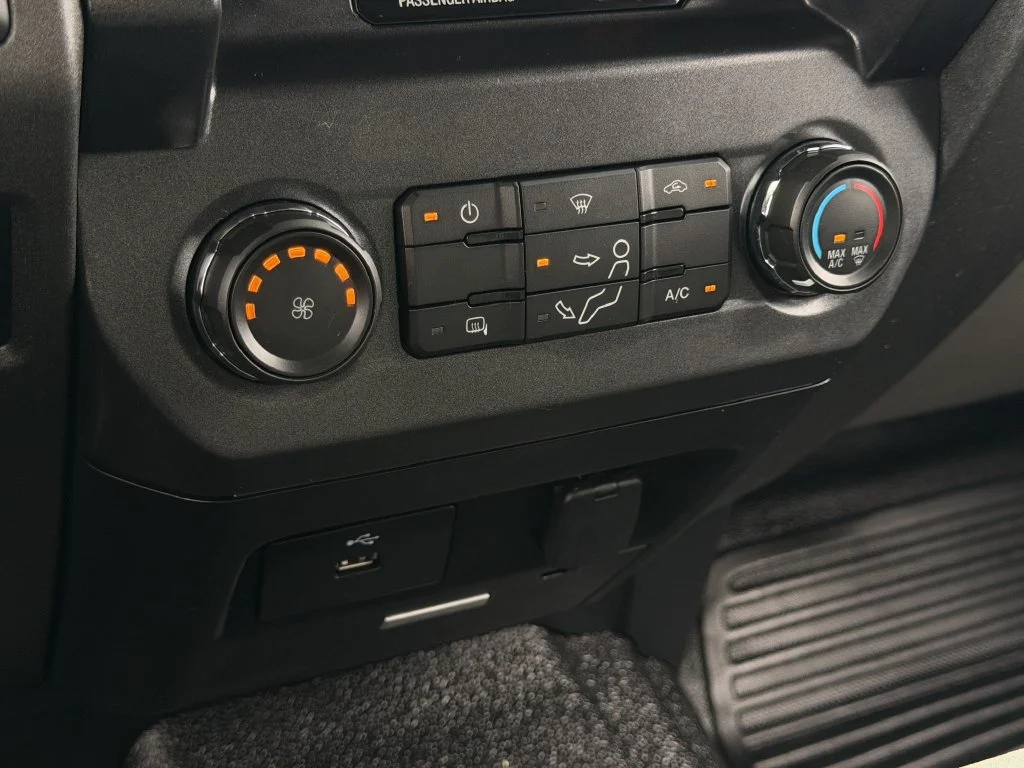 Used 2018 Gray Ford XL image 22