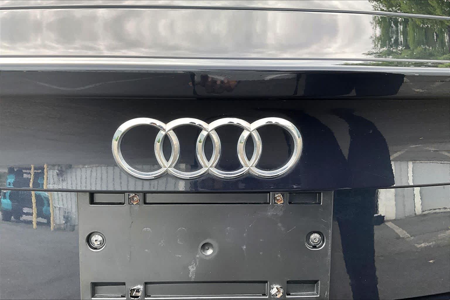 Used 2018 Moonlight Blue Metallic Audi Premium Plus image 10