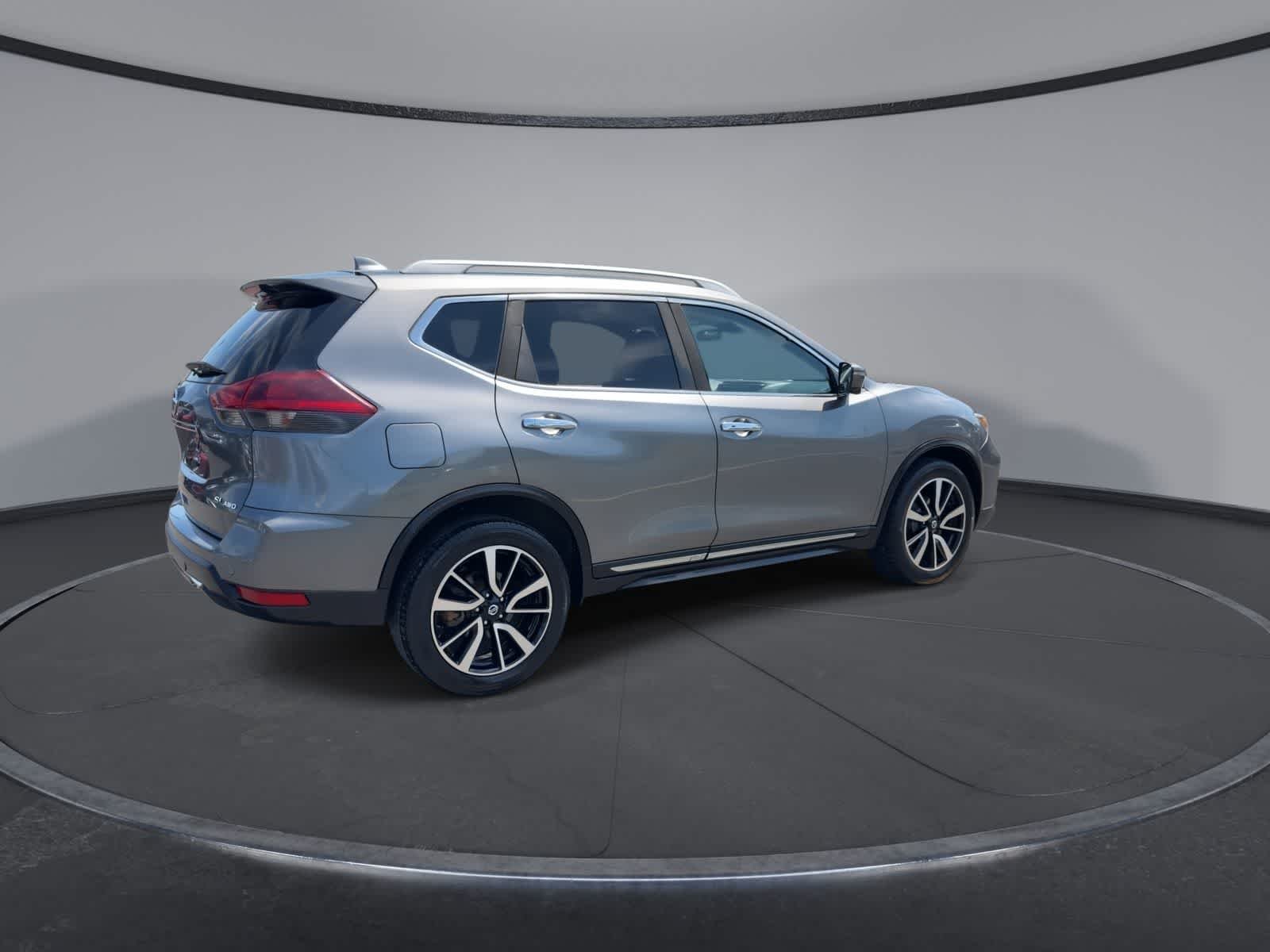 Used 2020 Gun Metallic Nissan SL image 8