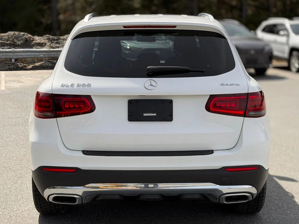 Used 2021 White Mercedes-Benz GLC 300 image 4