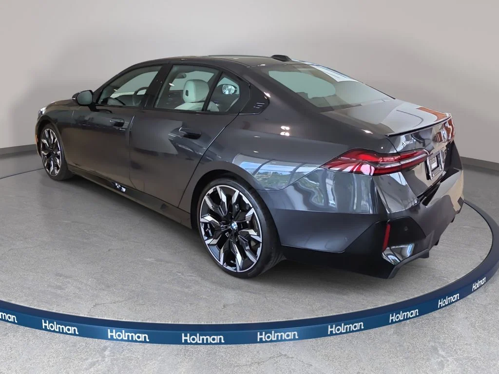 Used 2026 Dark Graphite Metallic BMW 530i xDrive image 9