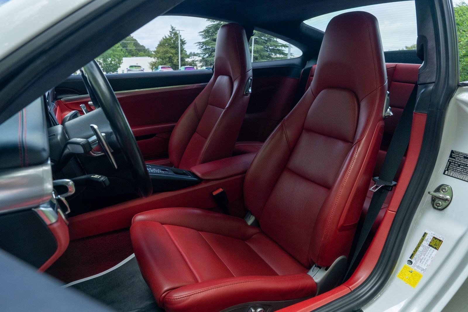 Certified Used 2015 White Porsche  image 6