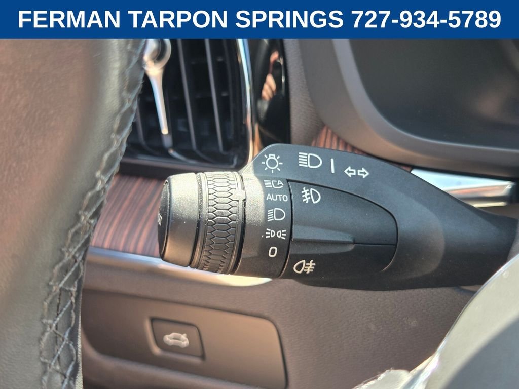 Certified Used 2024 Onyx Black Volvo Plus image 33