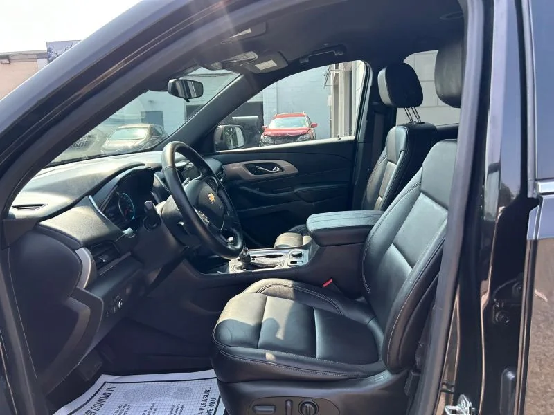 Used 2022 Black Chevrolet LT Sport Utility 4D image 42