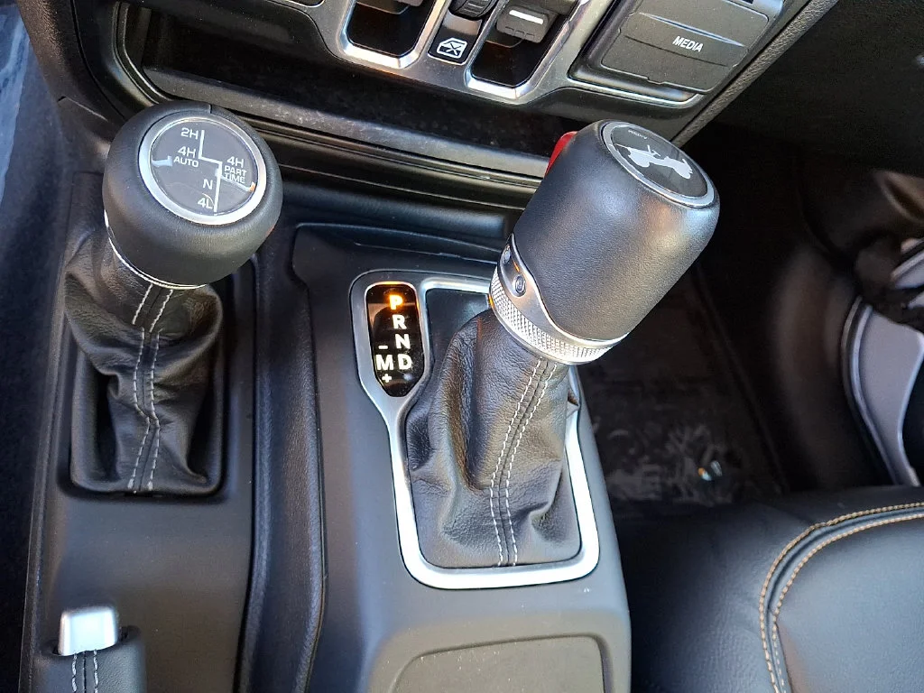 Used 2024 Silver Jeep Sahara 4xe image 22