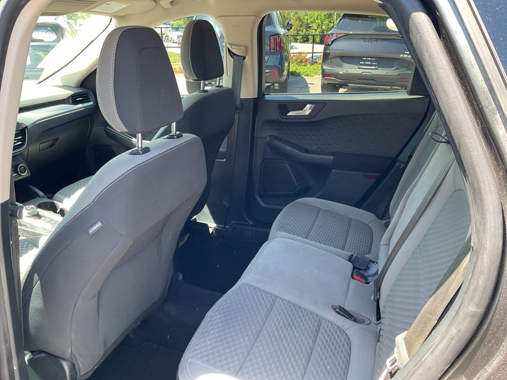 Used 2020 Magnetic Metallic Ford SE image 18