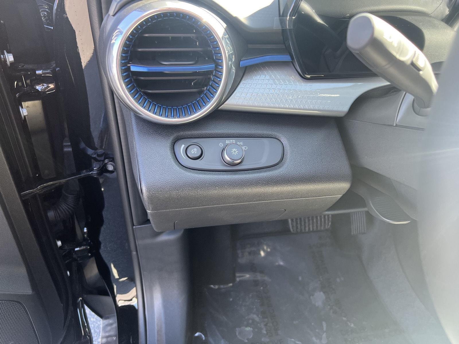2026 Chevrolet Trax LT - Photo 18