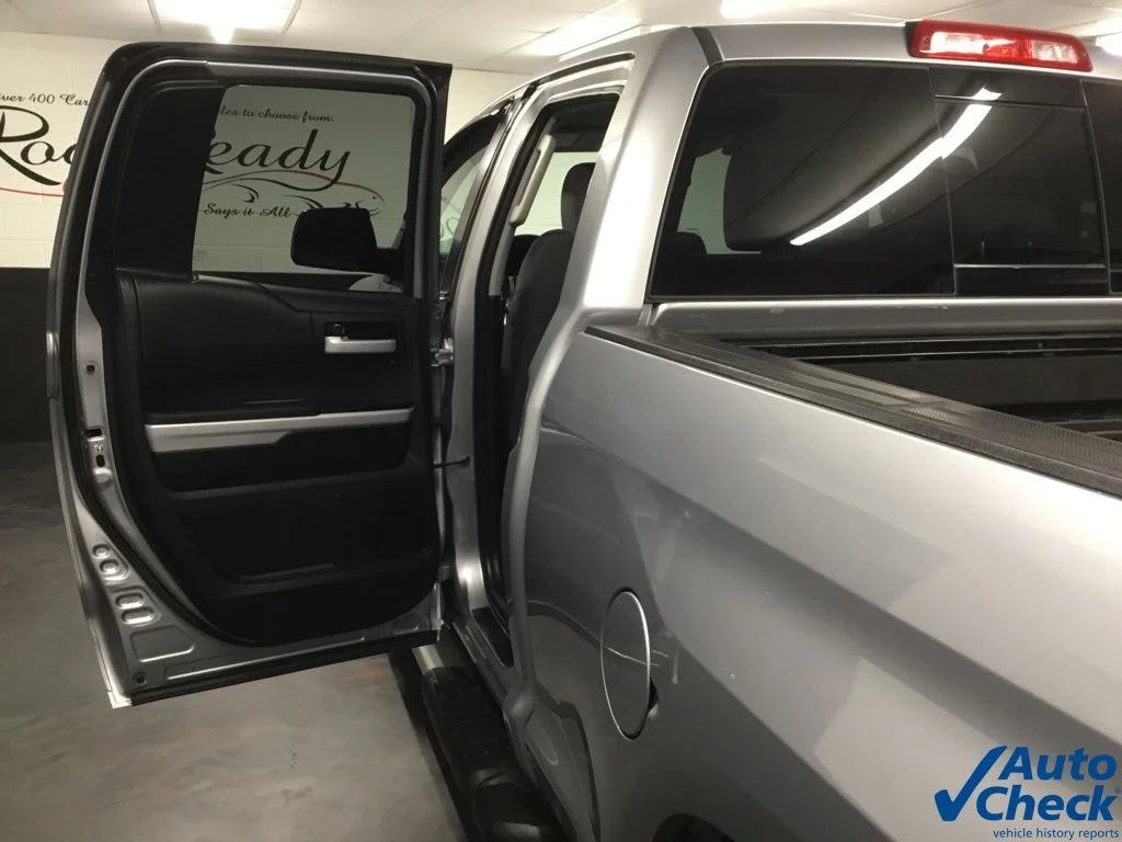 Used 2017 Silver Toyota SR5 image 31