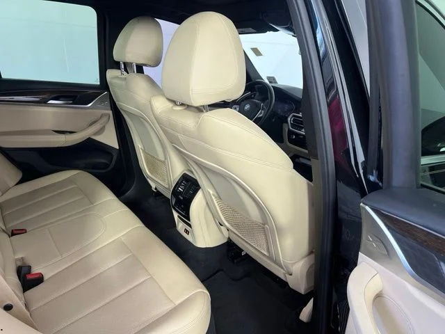 Used 2022 Black BMW sDrive30i image 40