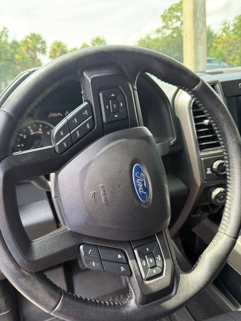 Used 2020 Gray Ford XLT image 7