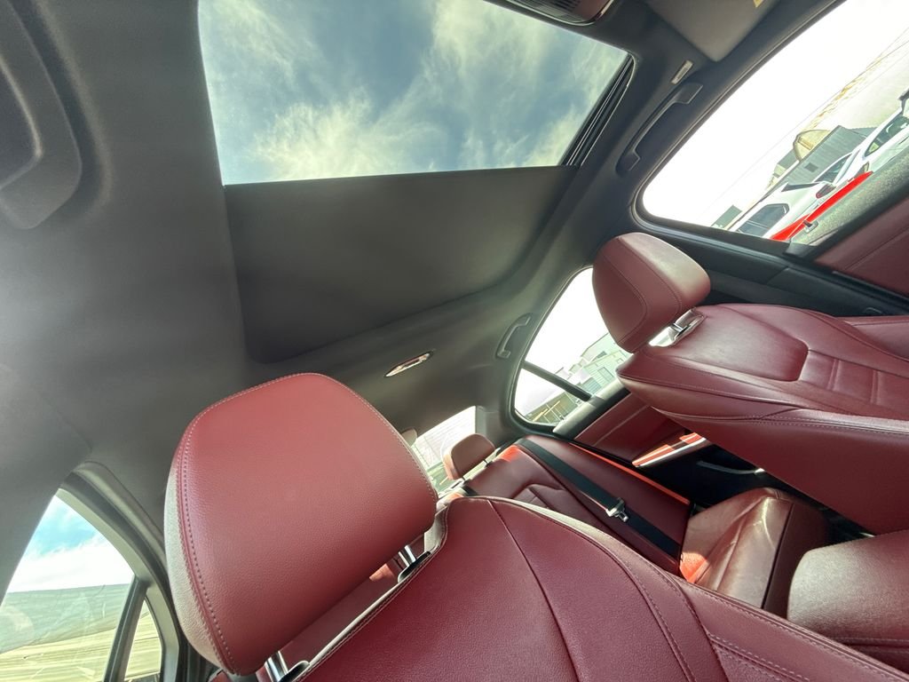 Used 2023 Skyscraper Grey Metallic BMW M340i image 13