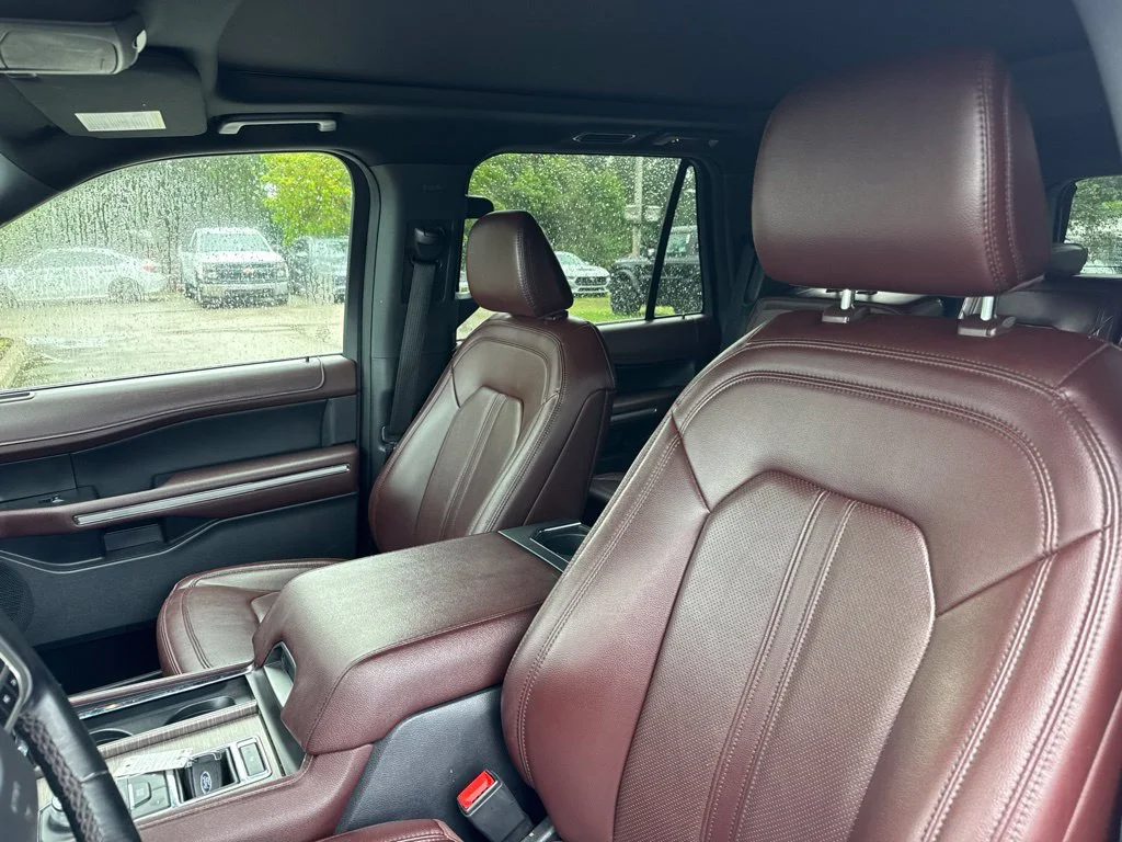 Certified Used 2024 Oxford White Ford Limited image 10