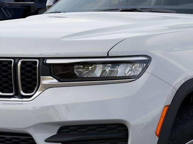 New 2026 Bright White Clearcoat Jeep Laredo image 6