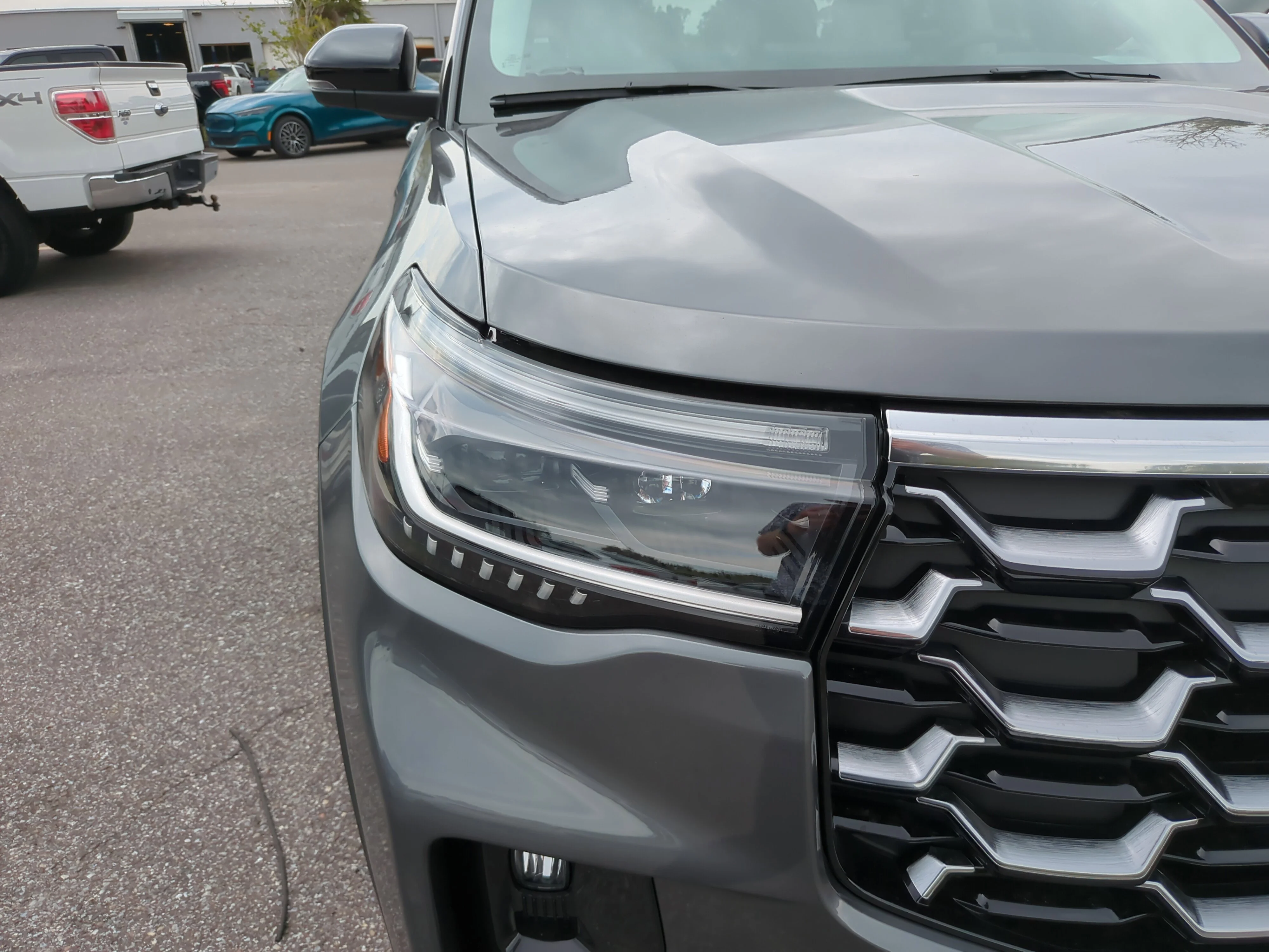 New 2026 Carbonized Gray Metallic Ford Platinum™ image 9
