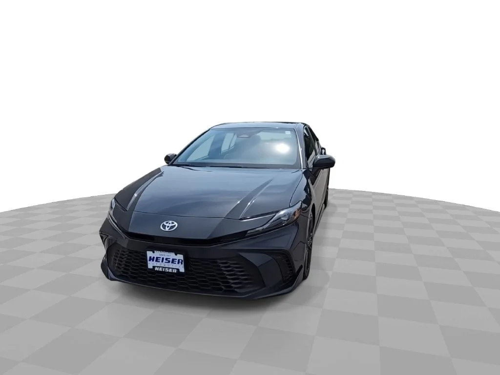 Used 2025  Toyota SE image 3