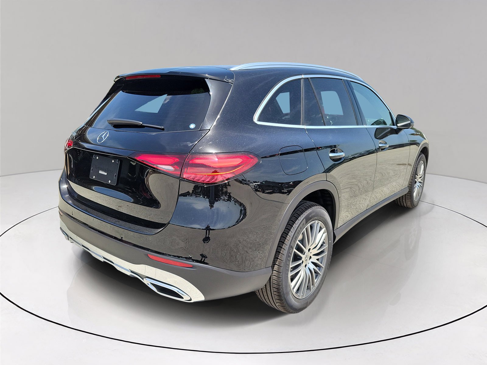New 2026 Black Mercedes-Benz GLC 300 image 6