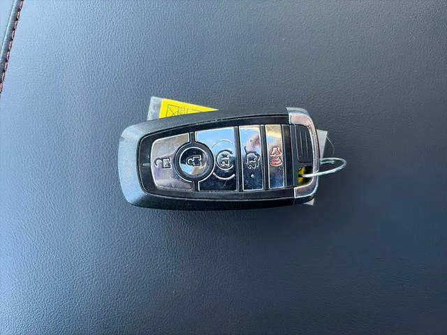 Used 2023 Metallic Lincoln Reserve image 33