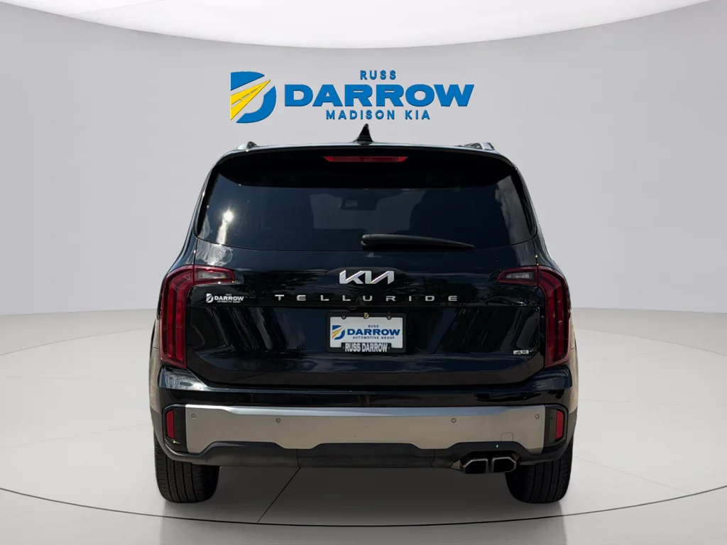 Used 2025 Ebony Black Kia S image 4