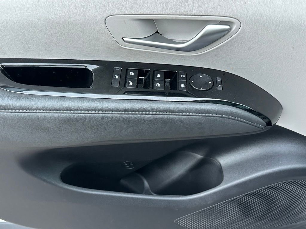 2025 Hyundai Tucson Limited - Photo 9