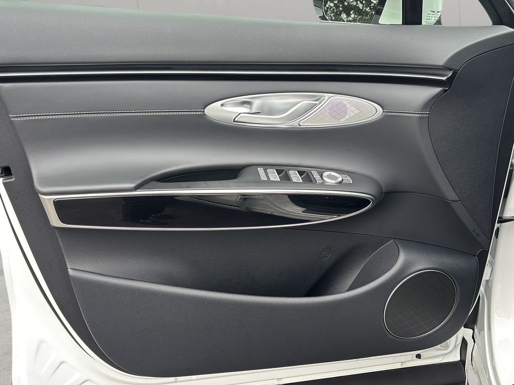 2026 GENESIS GV70 - Photo 11