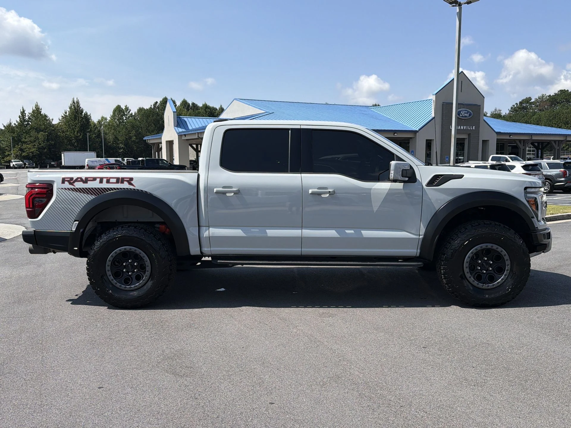 Certified Used 2024 Avalanche Ford Raptor image 34