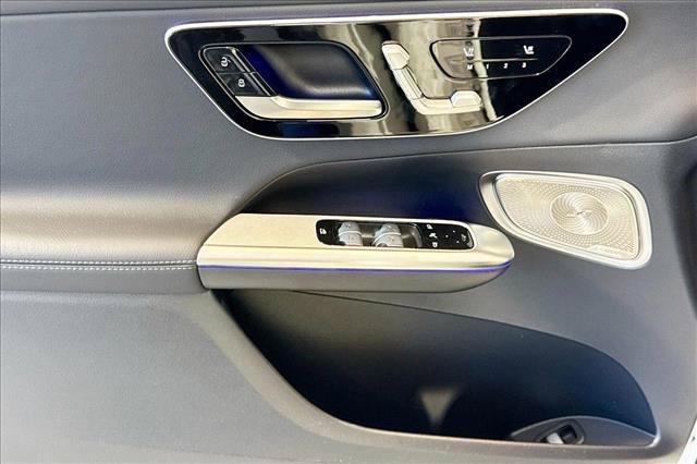 New 2026 Polar White Mercedes-Benz GLC 300 image 44