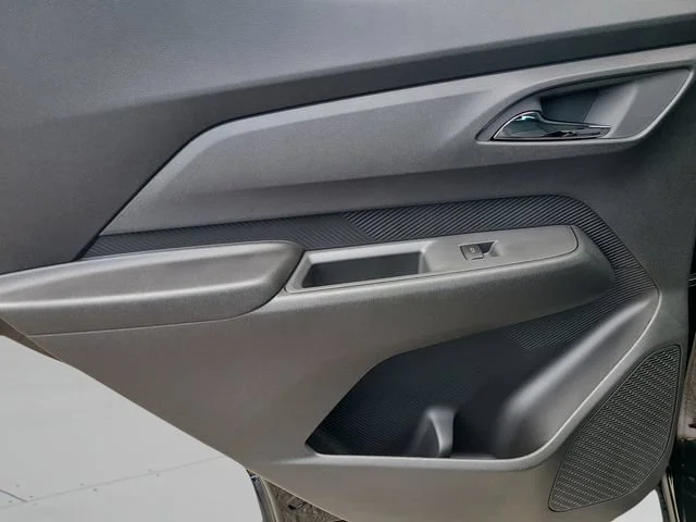 New 2027 Mosaic Black Metallic Chevrolet LT image 14
