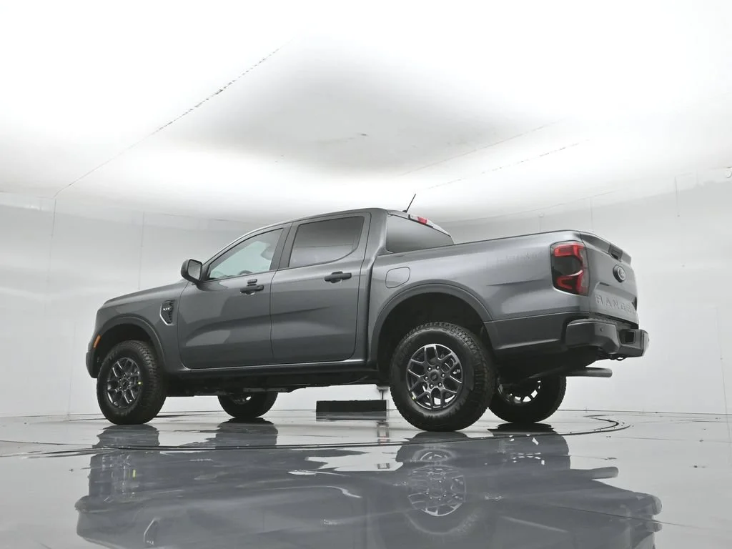 New 2026 Carbonized Gray Metallic Ford XLT image 47