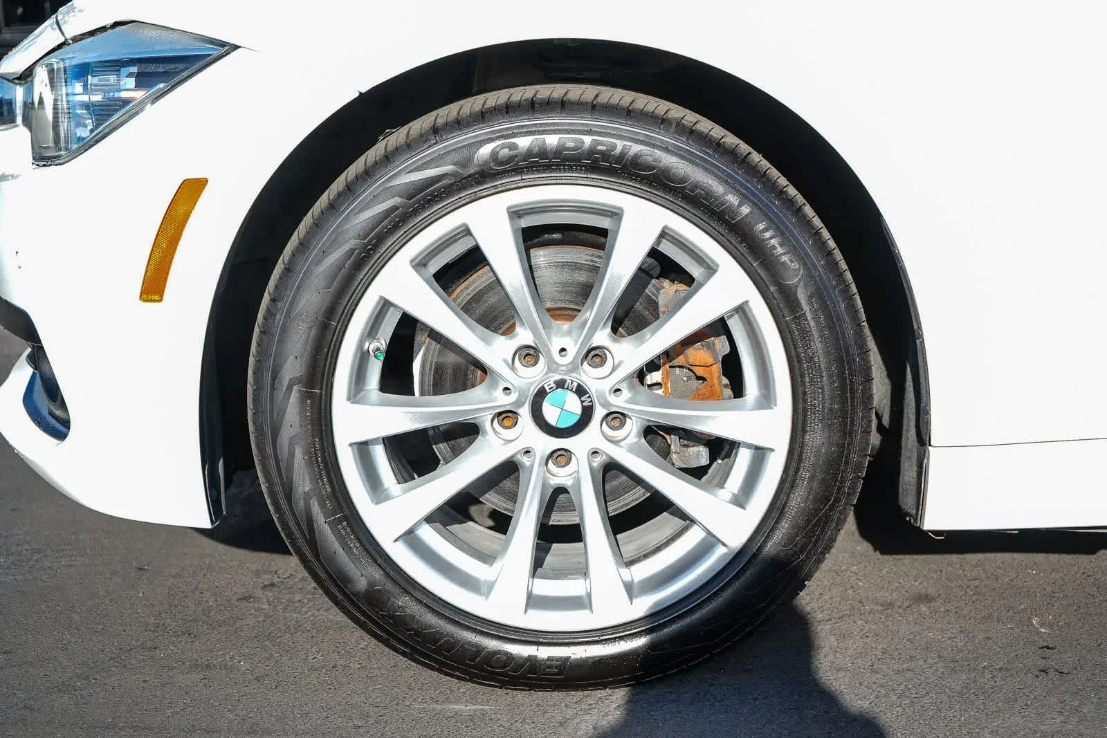 Used 2018 White BMW 320i image 11