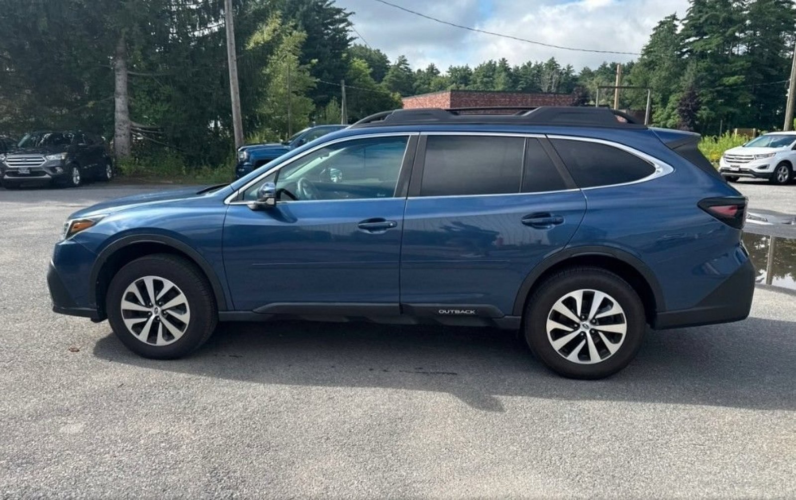 Used 2020 Abyss Blue Pearl Subaru Premium image 9