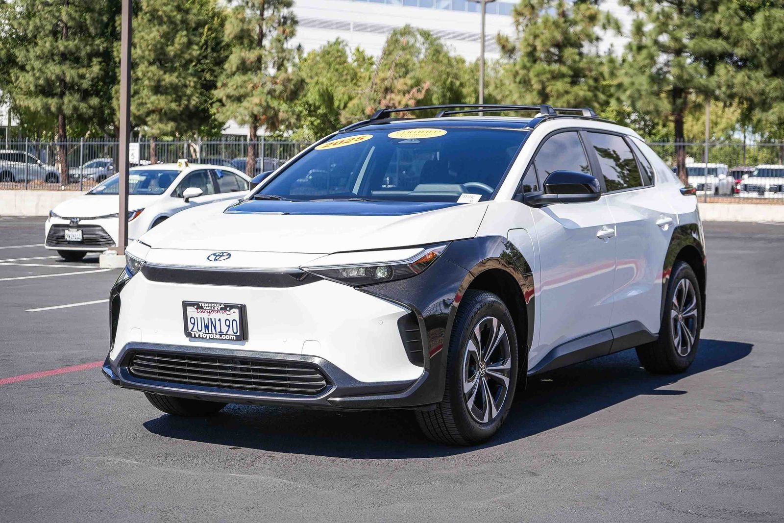 Certified Used 2025 Pearl Toyota XLE image 3