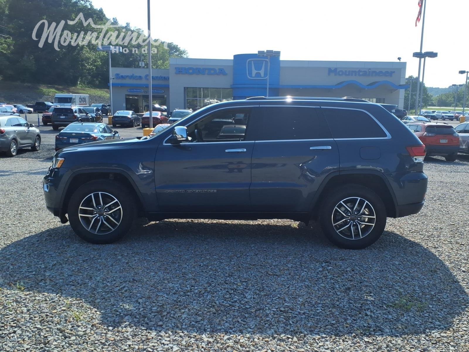 Used 2021 Slate Blue Pearlcoat Jeep Limited image 4