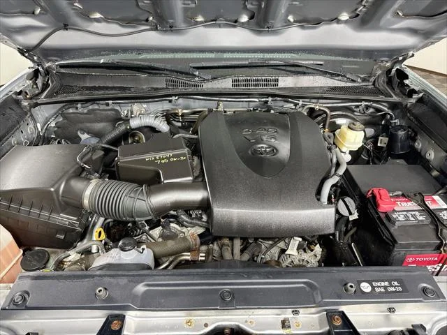 Certified Used 2017 SILVER ME Toyota  image 26