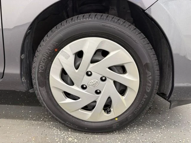 Certified Used 2016  Toyota Two image 22