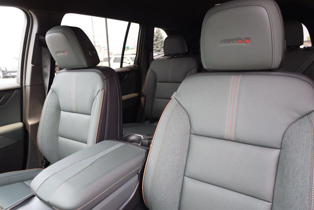 2026 GMC Acadia AT4 - Photo 17