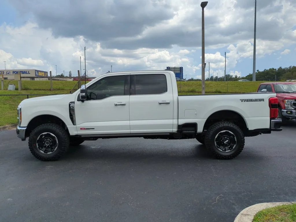 New 2026 Star White Metallic Tri-Coat Ford F-350® King Ranch® image 8