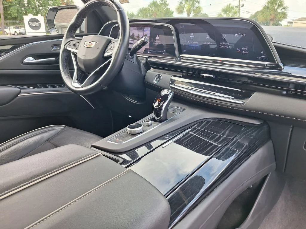 2024 Cadillac Escalade Sport - Photo 32