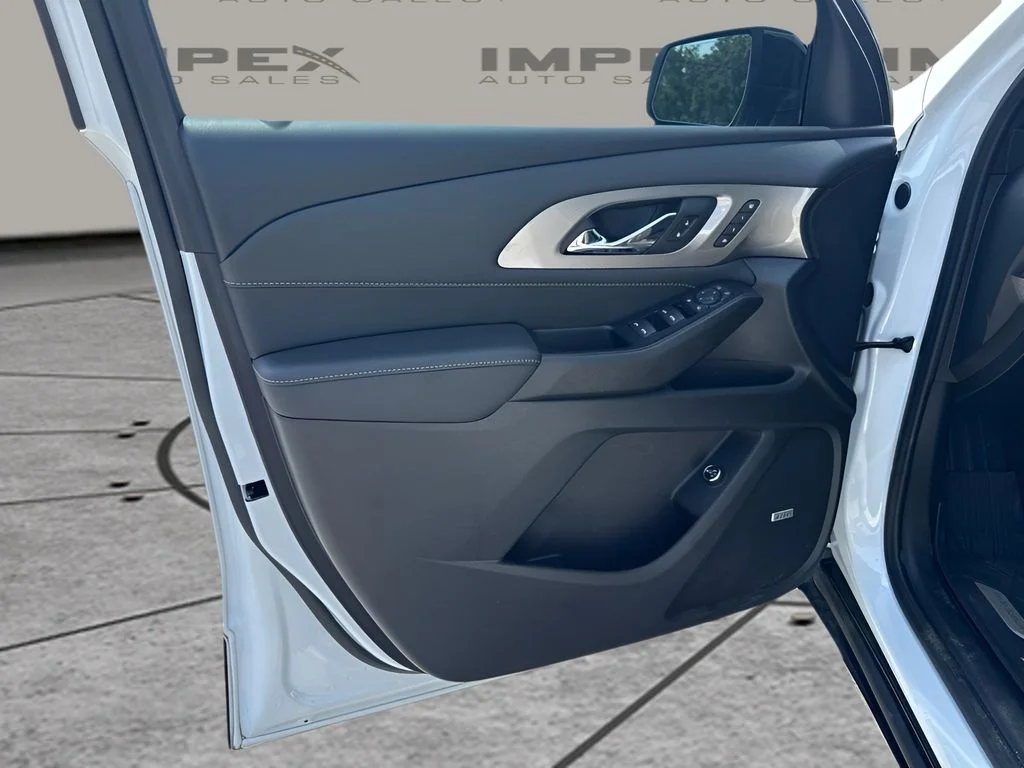 Used 2023 White Chevrolet Premier image 17