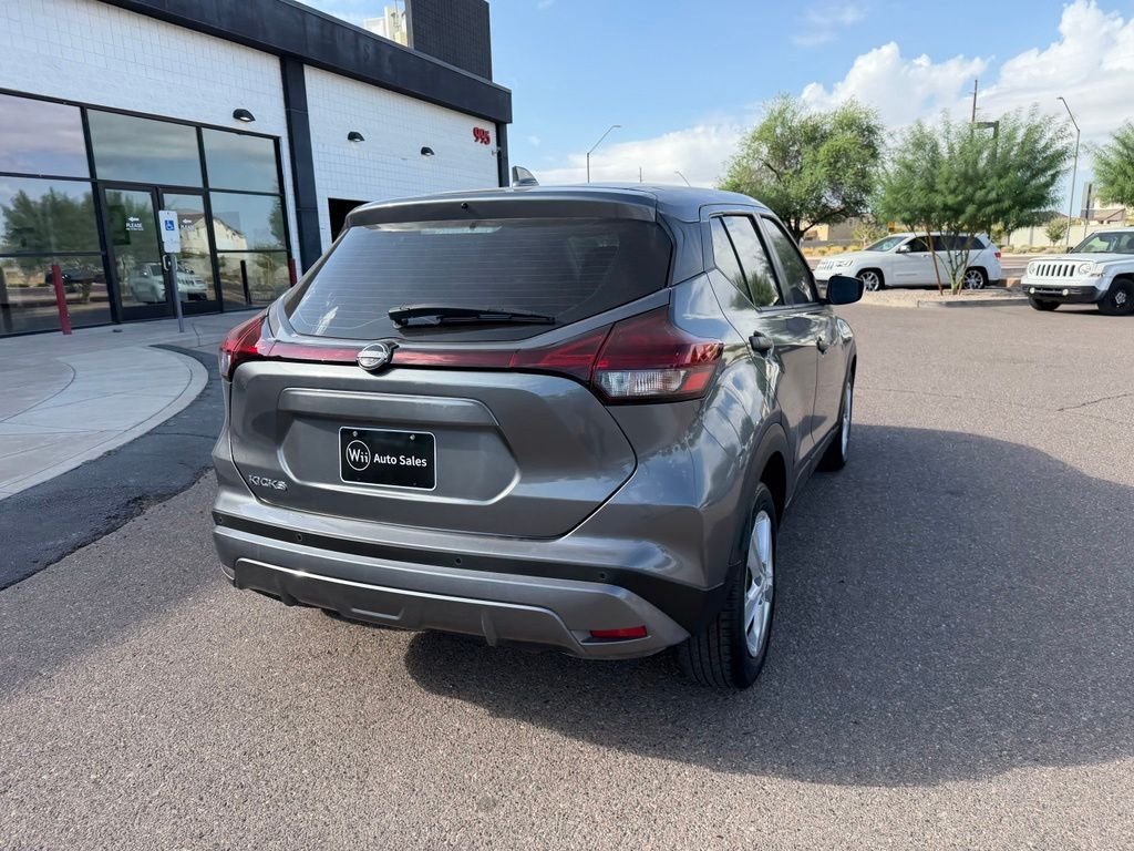 Used 2024 Gray Nissan S image 6