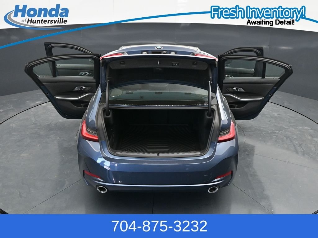 2025 BMW 3 Series 330i - Photo 30