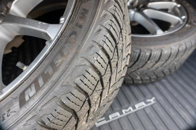 Used 2025 Pearl Toyota XLE image 13