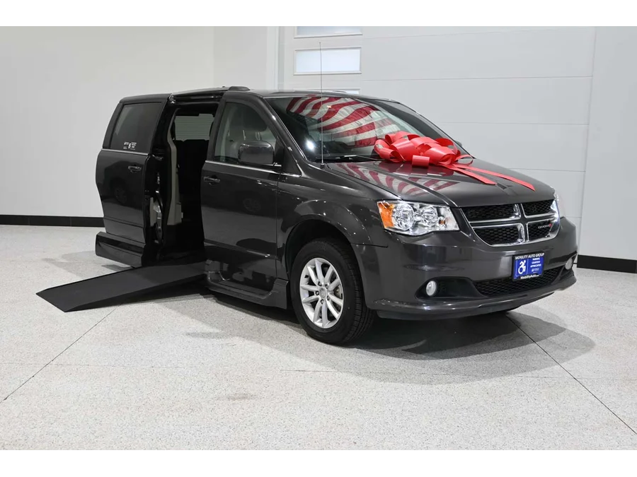 Used 2019 GRAY Dodge SXT Mobility Handicap Van image 2